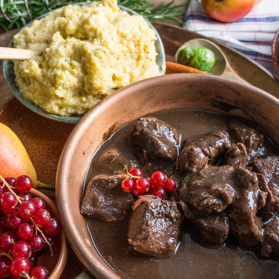 Wildschwein-Pfeffer gekocht