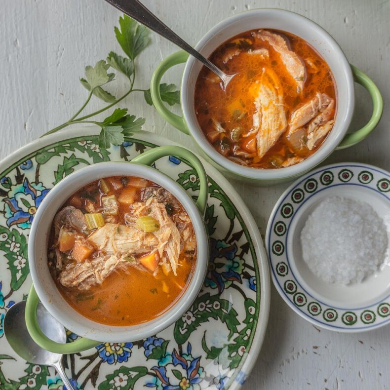 Geflügelsuppe mit Gemüse
